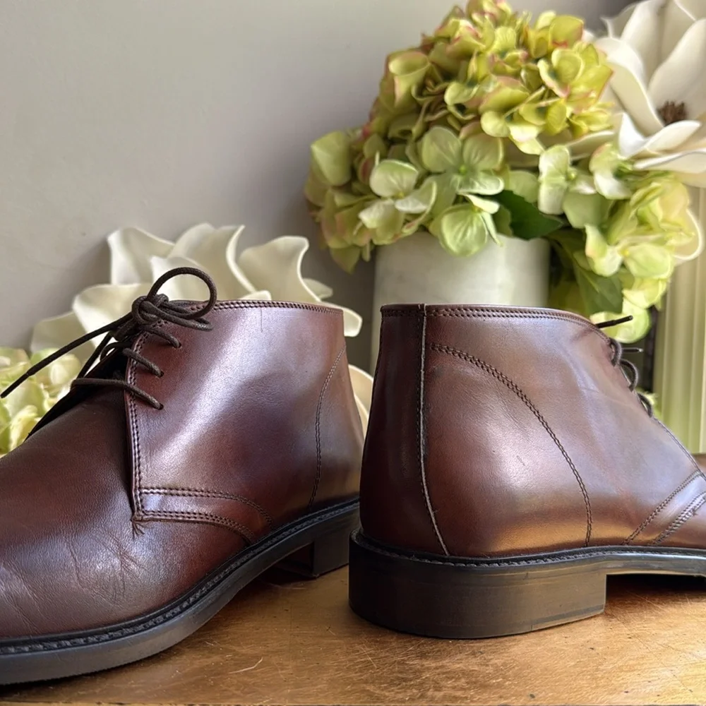 To Boot New York Adam Derrick Chukka Boots in Brown Variated Leather